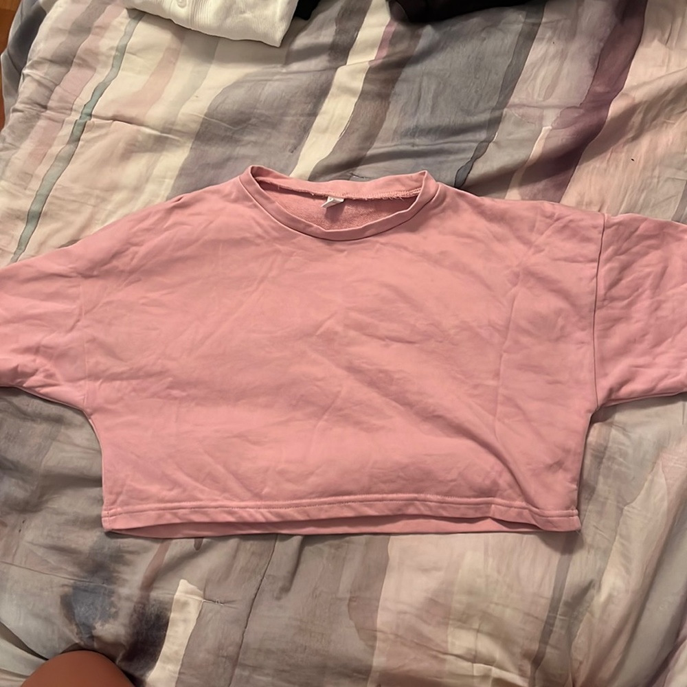 Pink; Short-Sleeved crop top; size medium; brand: twenty5a